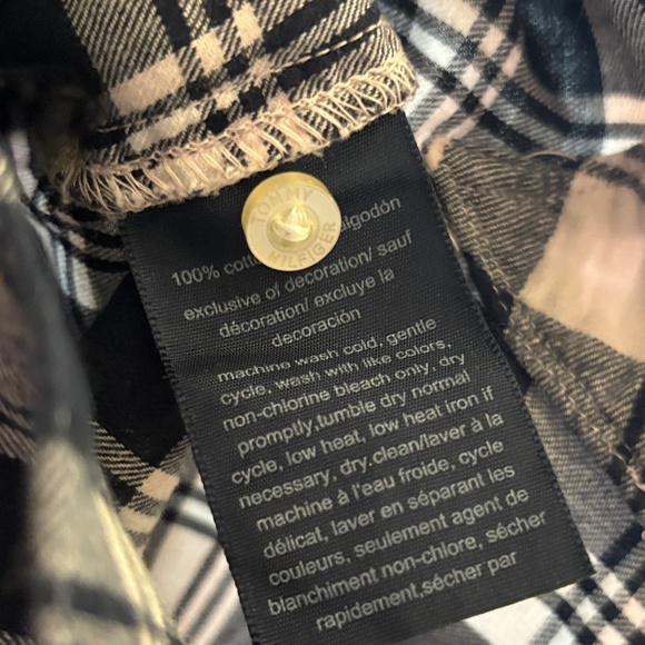 $9🎅🏼Tommy Hilfiger Black White & Baby Pink Plaid Button-Up Long Sleeve Flannel - Picture 15 of 15